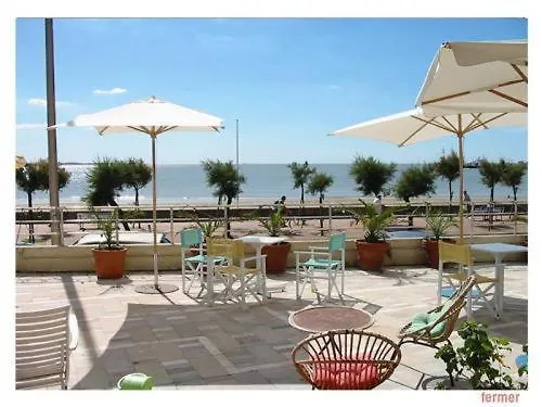 Hotel Le Trident Thyrse